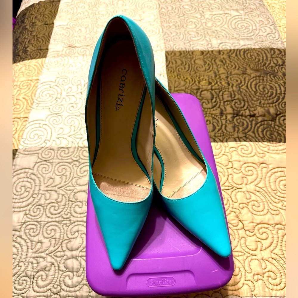 Gently Used  Heels